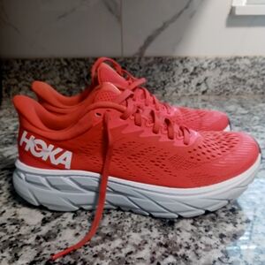 Womens Hoka One One Clifton 7 Hot Coral Running Shoes Size 9